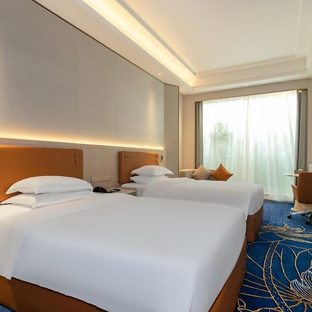 Easeland Hotel Guangzhou Exterior photo